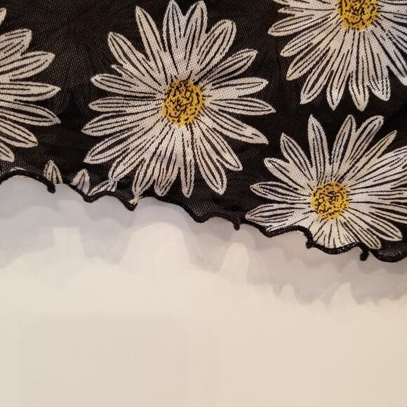 Forever 21 Sheer Floral Stretch Crop Top Size S - Picture 9 of 9